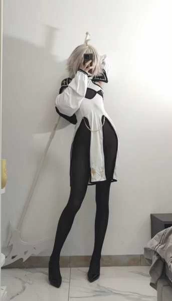 Photo 21 of Julia